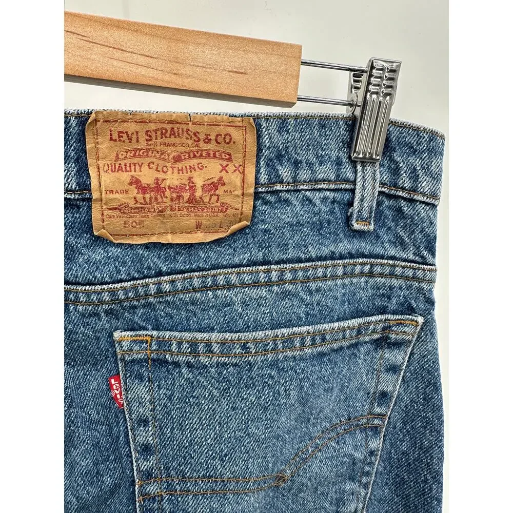 Levi's Mens 505 Denim Jeans Size 36x30‎ Light Wash Straight Relaxed Fit